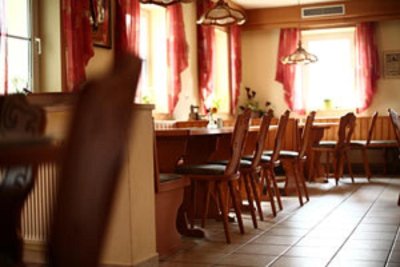 Gasthaus Zur Linde Dombuhl Extérieur photo